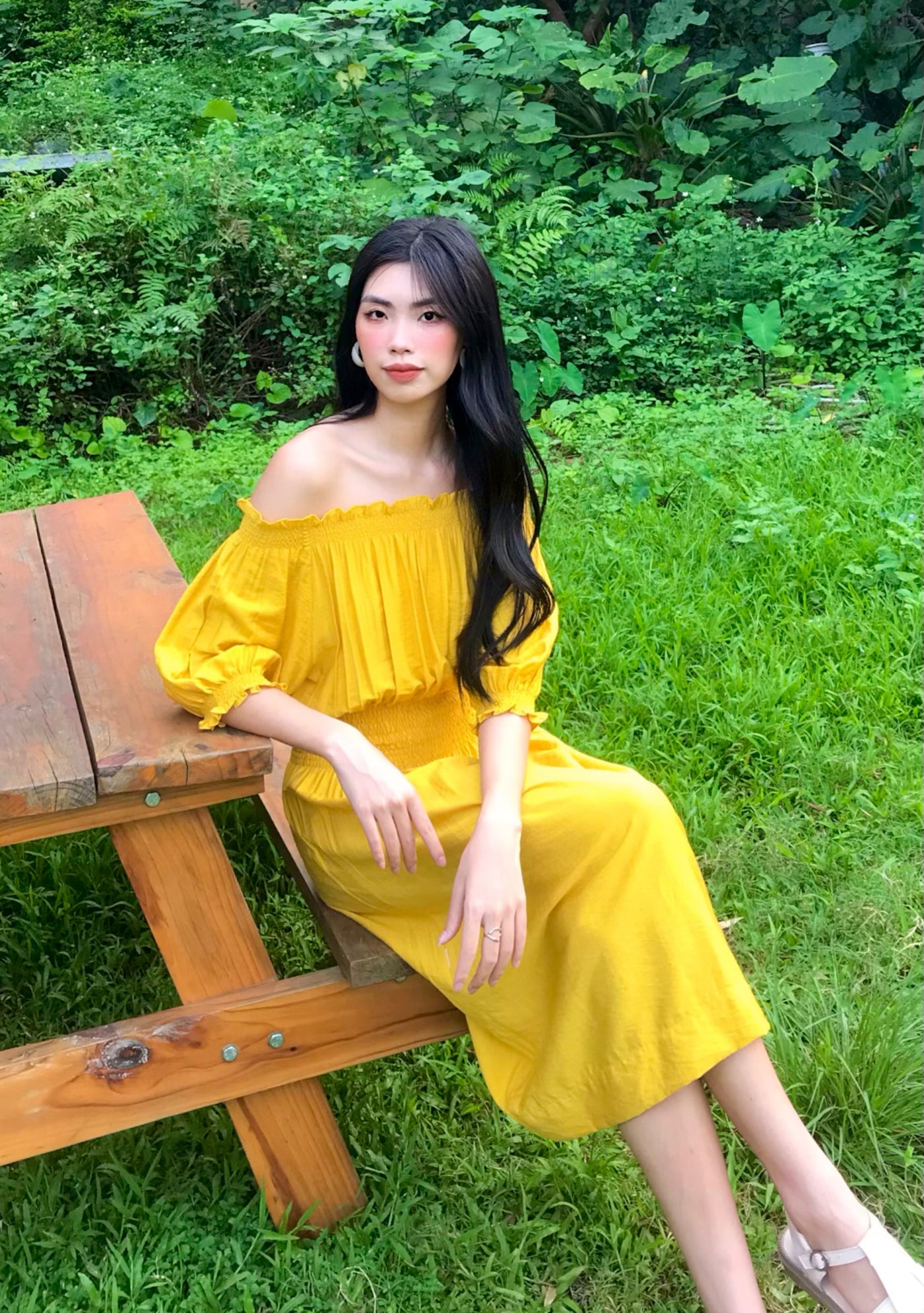 Off-the-shoulder midi dress-Yellow  color