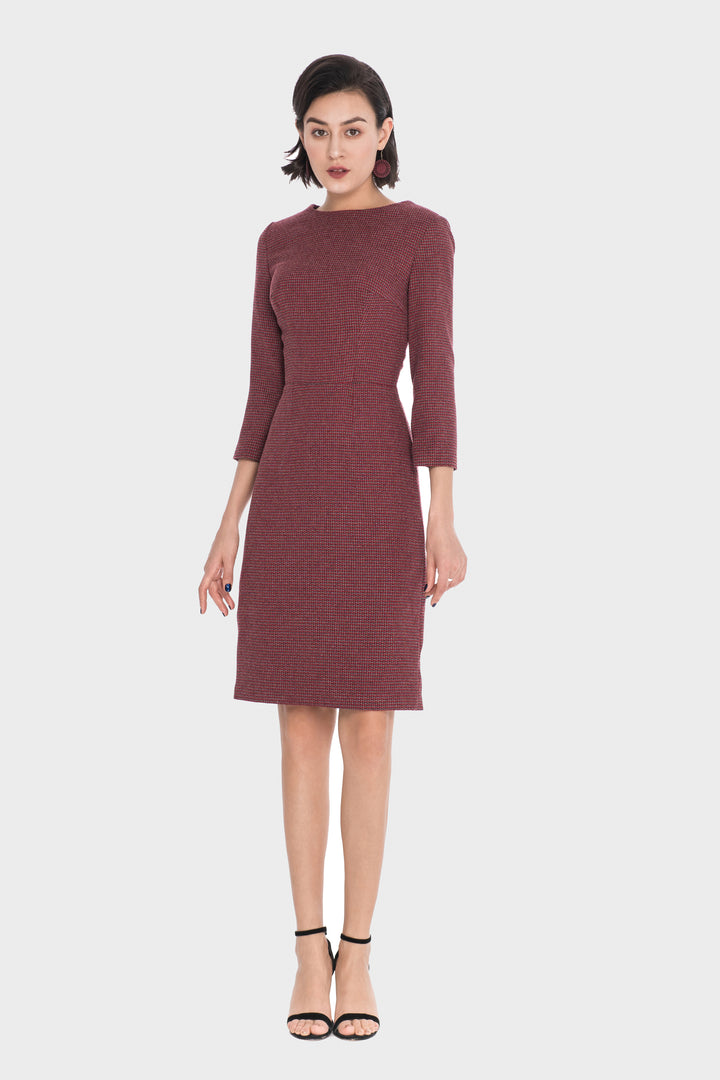 Vestido tubo semientallado con cuerpo forrado